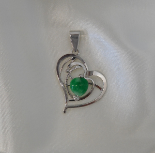 Kurfiřtová Štěpánka: Přívěšek s malajským nefritem