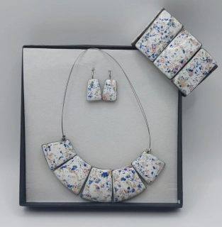 Komárková Lea: Set (bílý s modrorůžovou)