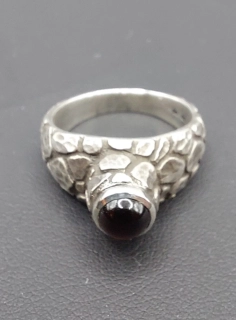 Mašková Zuzana: Prsten - Kameny