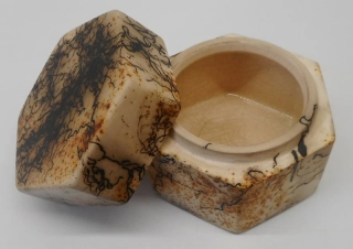 Plíhal Michal: Dóza šestiúhelníková