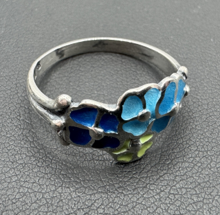 Mašková Zuzana: Prsten - Čtyři kytky