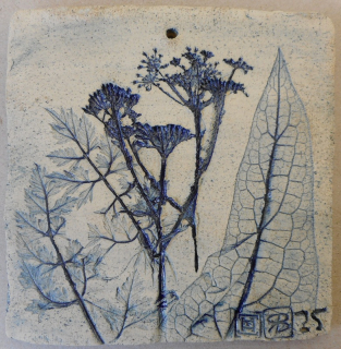 Baláž Roman: Kachel malý - rostlinný motiv VIII.