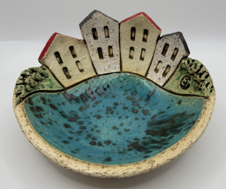 Trbušková Štěpánka: Miska s domky (CH)