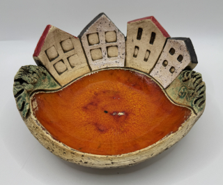 Trbušková Štěpánka: Miska s domky (C)