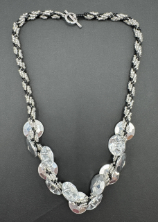 Bubílková Zuzana: Náhrdelník - Knoflíkový (VIII)