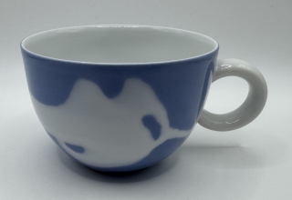 Linhartová Radka: Šálek DAN modrobílý I.