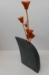 Doucha JIří: Břidlicová vázička na sušiny