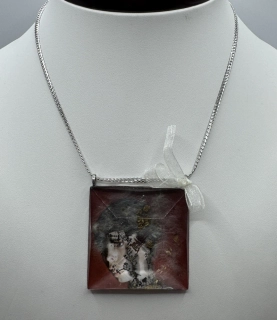 Machová Zuzana: Závěs - koláž a květy