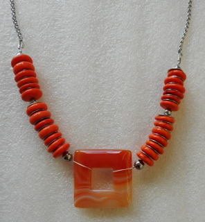 Horová Růžena: Náhrdelník - achát 