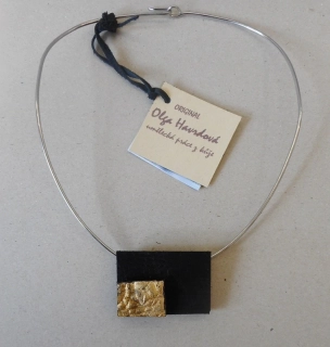Havrdová Olga: Náhrdelník kůže 