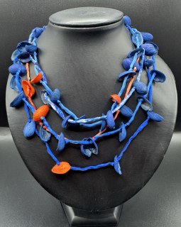 Ammerová Bohumila: Náhrdelník hedvábí + pistácie - modro-oranžový