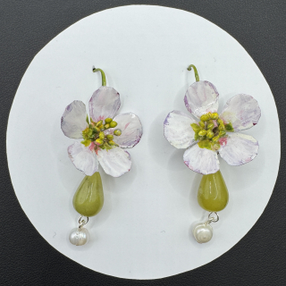 Novotná Veronika: Náušnice - Jabloňové květy