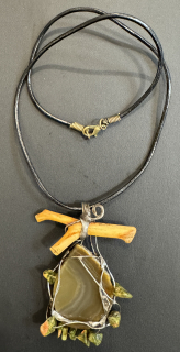 Brůnová Radka: Náhrdelník - Stromek